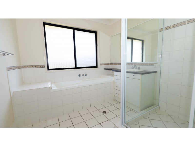 11 Ella Court, Marsden QLD 4132