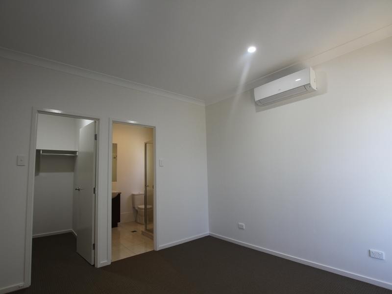 33 Mt Mee Street, Park Ridge QLD 4125