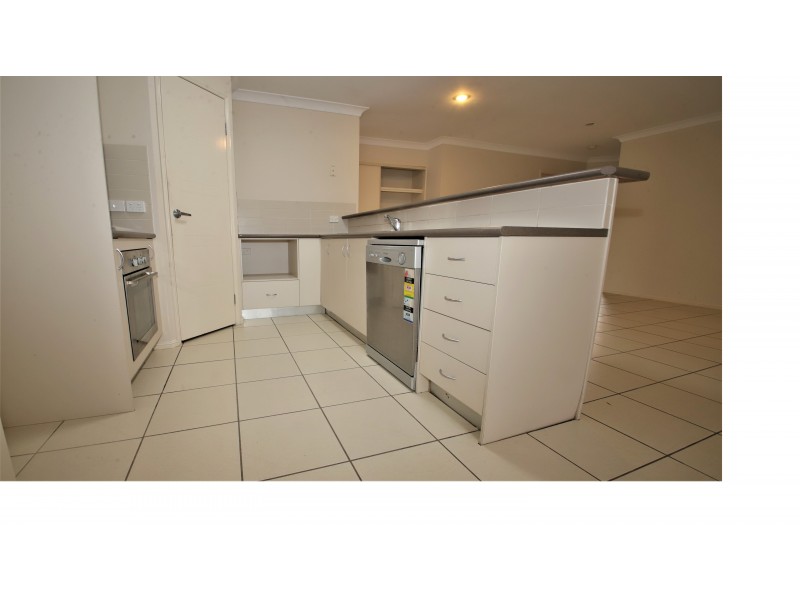 28C Pinelands Street, Loganlea QLD 4131