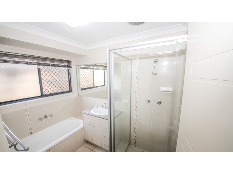 28C Pinelands Street, Loganlea QLD 4131