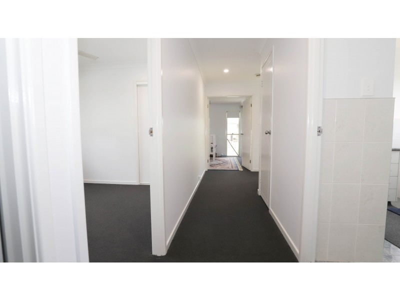2 Wisdom Way, Crestmead QLD 4132