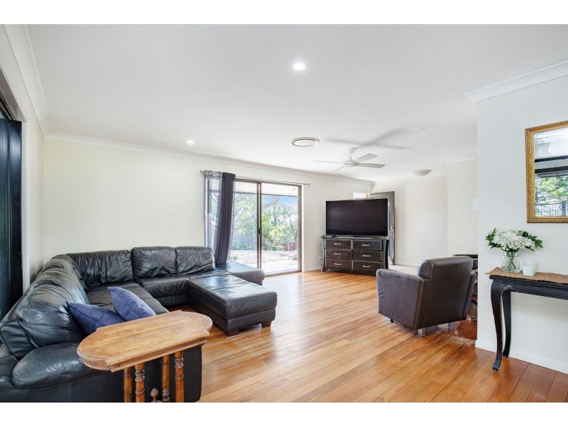 7 Willow Road West, Redbank Plains QLD 4301