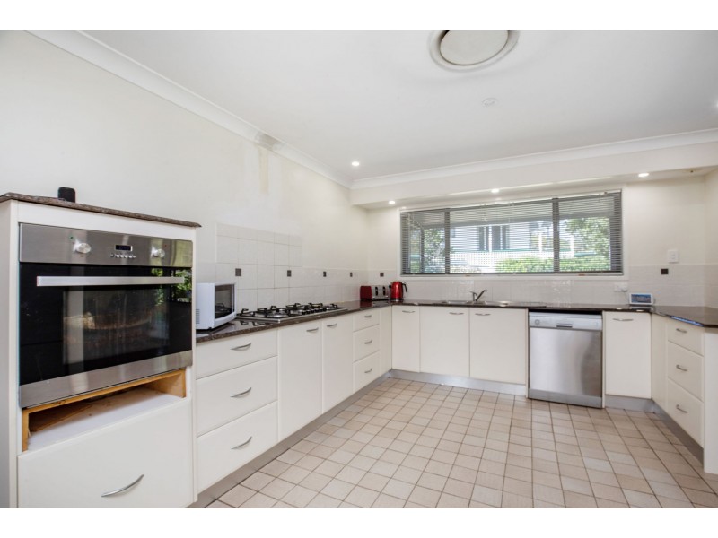 7 Willow Road West, Redbank Plains QLD 4301
