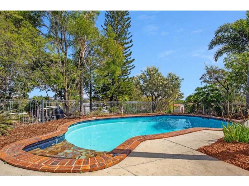 7 Willow Road West, Redbank Plains QLD 4301