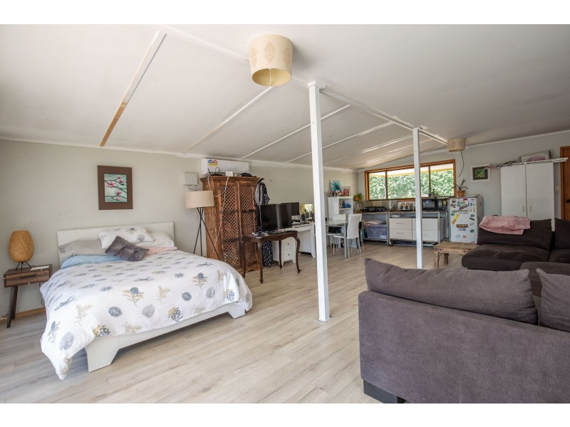 7 Willow Road West, Redbank Plains QLD 4301