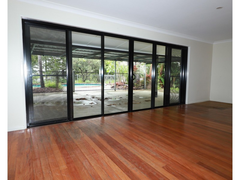 7 Willow Road West, Redbank Plains QLD 4301