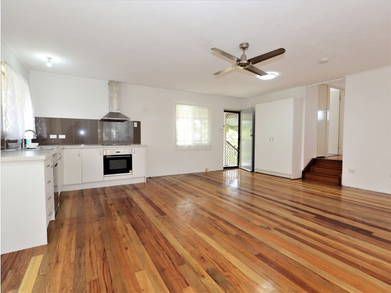 34 Maple Street, Kingston QLD 4114