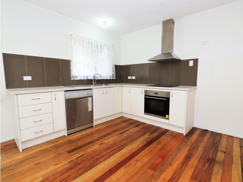 34 Maple Street, Kingston QLD 4114