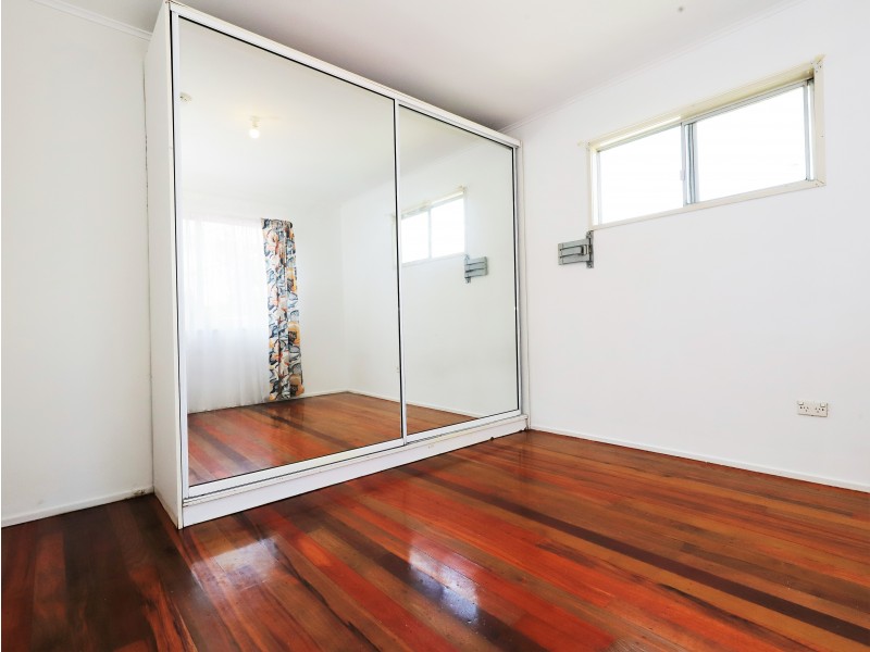 34 Maple Street, Kingston QLD 4114