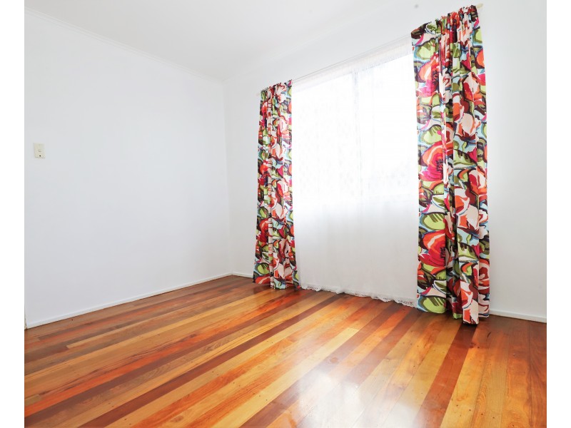 34 Maple Street, Kingston QLD 4114