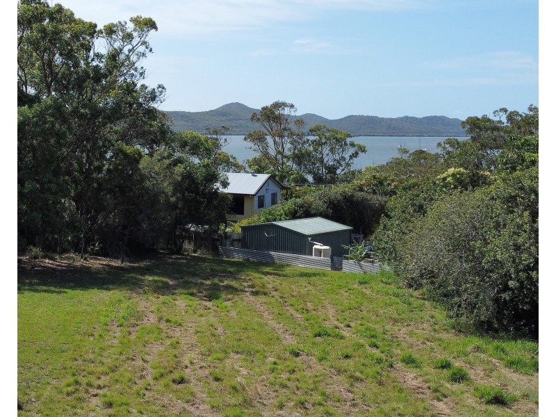 10 James Street, Russell Island QLD 4184