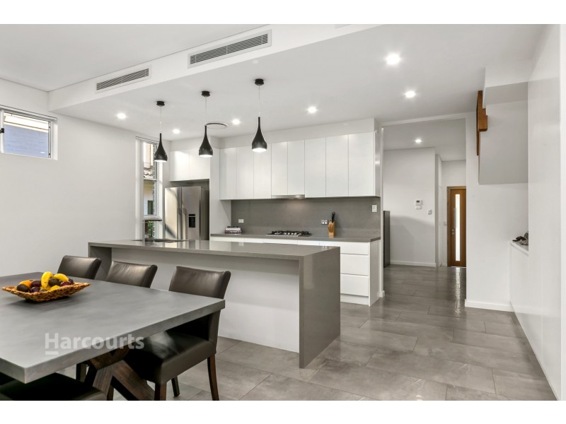 27 Broadoaks Street, Ermington NSW 2115