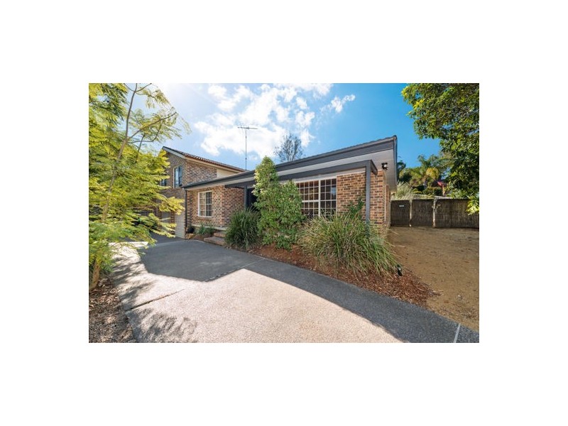 2 Bracken Fell Close, Castle Hill NSW 2154