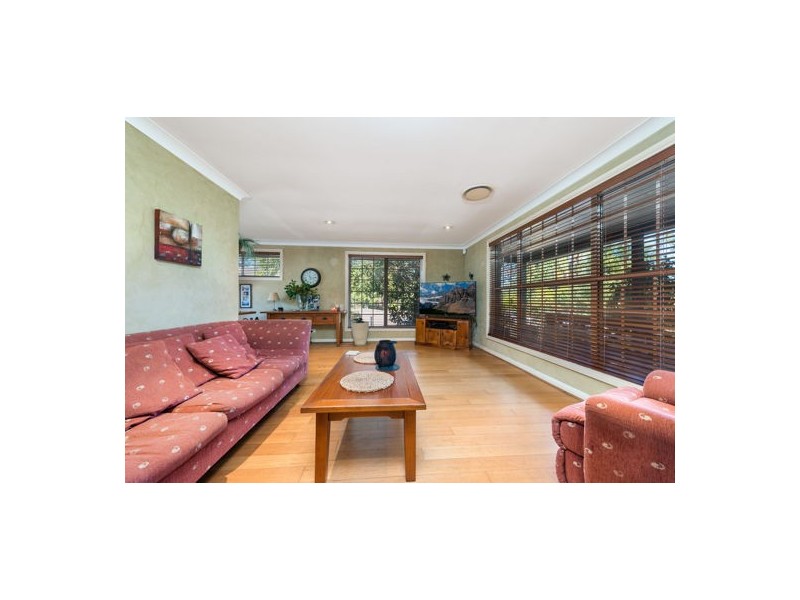 2 Bracken Fell Close, Castle Hill NSW 2154
