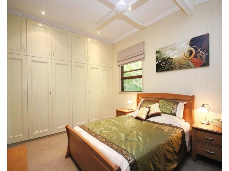 26 Oxford Place, Shorncliffe QLD 4017