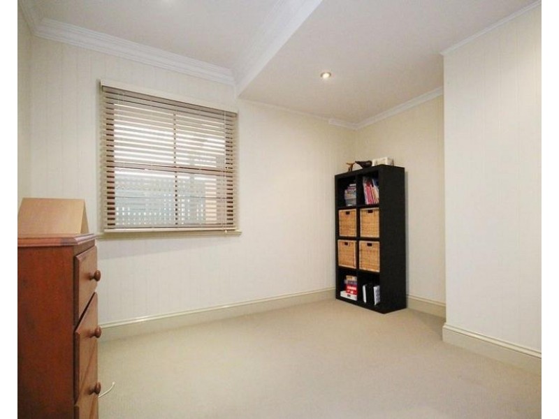 26 Oxford Place, Shorncliffe QLD 4017