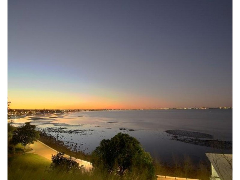 26 Oxford Place, Shorncliffe QLD 4017