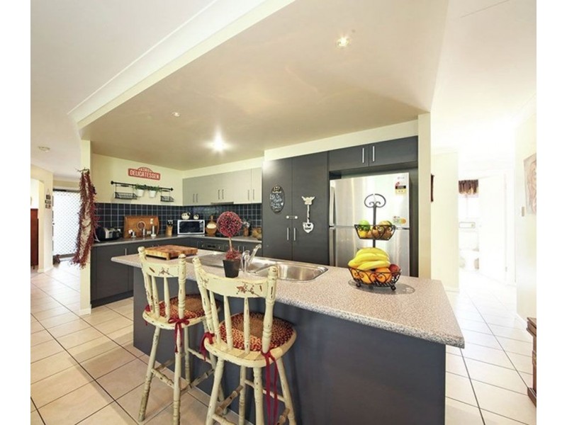 3 Freeman Place, Bracken Ridge QLD 4017