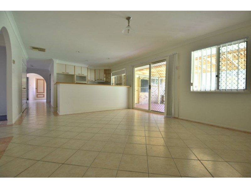 6 Yellowjack Crescent, Albany Creek QLD 4035