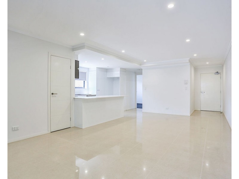 8/11 Collins Street, Nundah QLD 4012