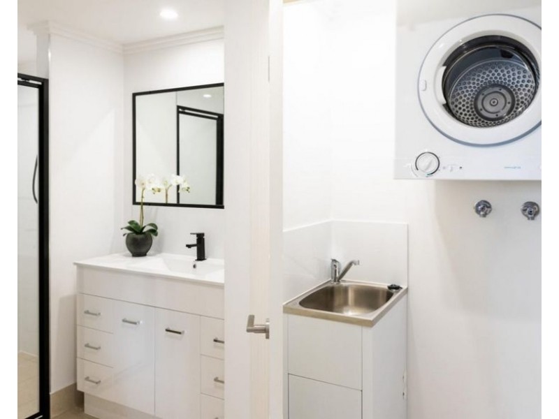 8/11 Collins Street, Nundah QLD 4012