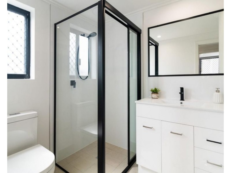 8/11 Collins Street, Nundah QLD 4012