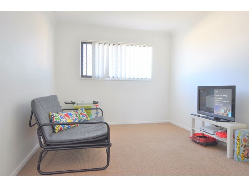 9 Lauren Circuit, Brighton QLD 4017