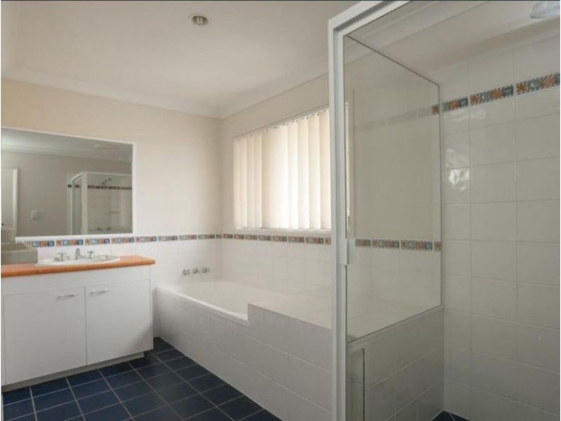 4 Flynn Place, Aspley QLD 4034