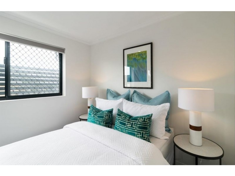 8/11 Collins Street, Nundah QLD 4012