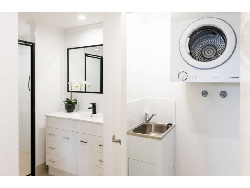 8/11 Collins Street, Nundah QLD 4012