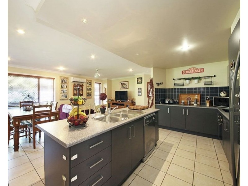 3 Freeman Place, Bracken Ridge QLD 4017