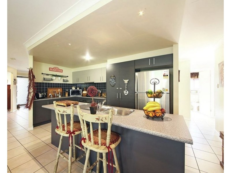 3 Freeman Place, Bracken Ridge QLD 4017