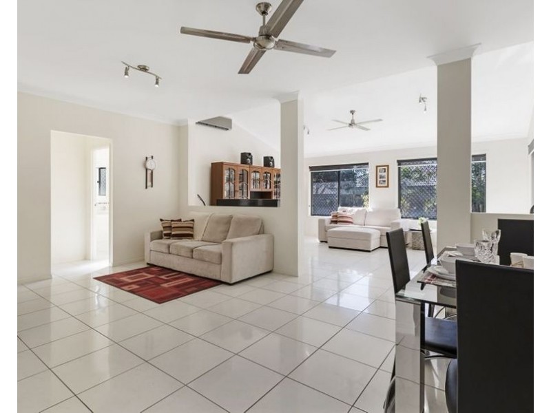 8 Parry Street, North Lakes QLD 4509