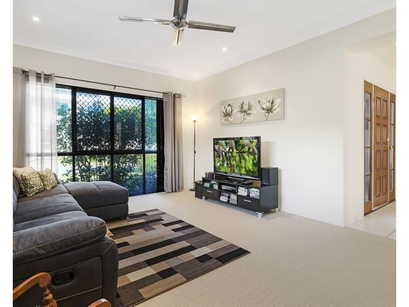 8 Parry Street, North Lakes QLD 4509