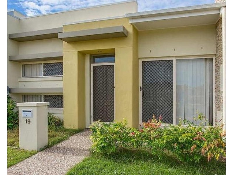 19 Daintree Park Way, Fitzgibbon QLD 4018