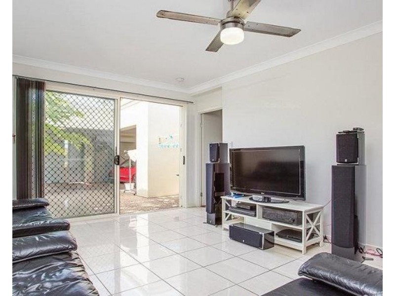 19 Daintree Park Way, Fitzgibbon QLD 4018