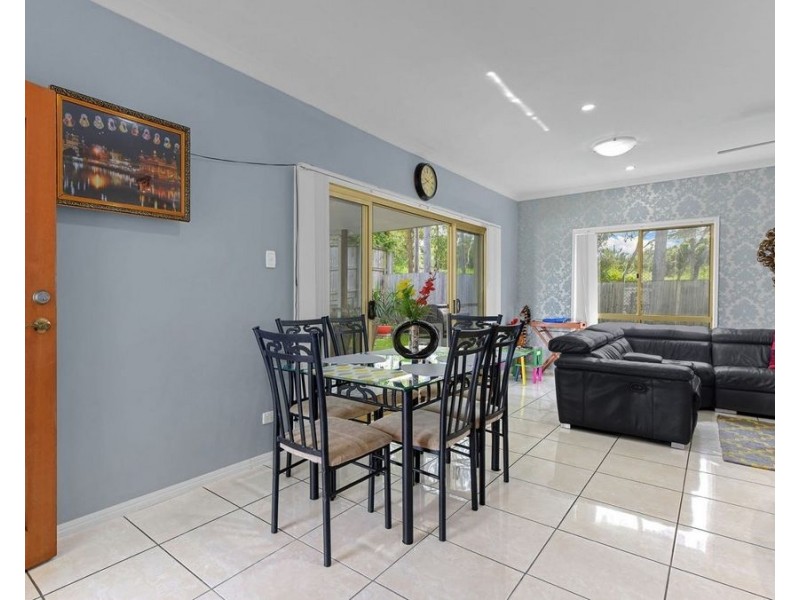 10 Melia Court, Eatons Hill QLD 4037