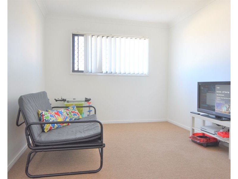 9 Lauren Circuit, Brighton QLD 4017