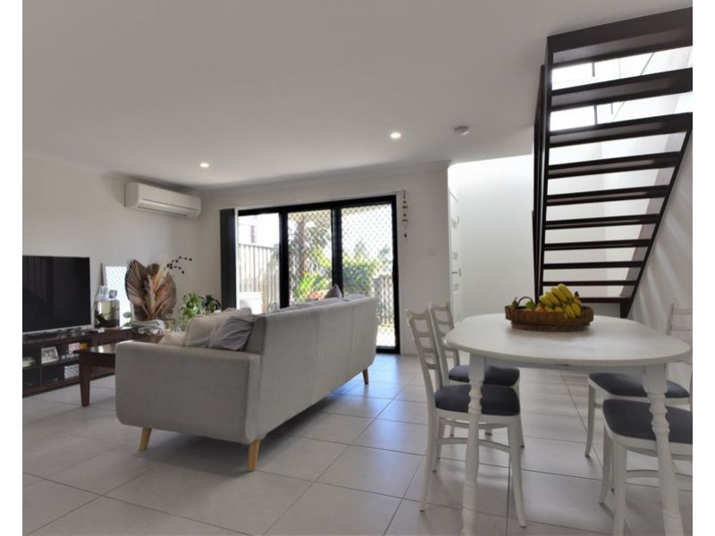 1/75 Samsonvale Road, Strathpine QLD 4500