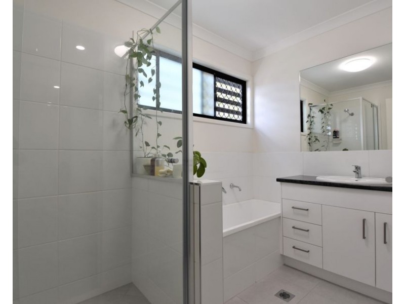 1/75 Samsonvale Road, Strathpine QLD 4500