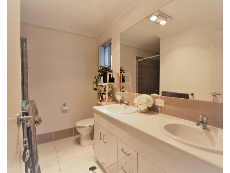 71 Tasman Blvd, Fitzgibbon QLD 4018