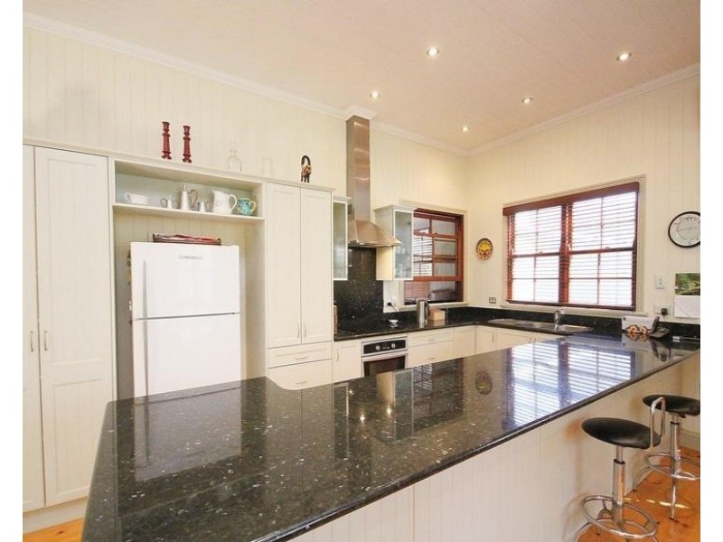 26 Oxford Place, Shorncliffe QLD 4017