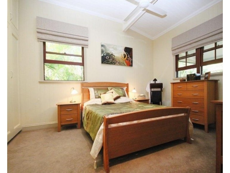 26 Oxford Place, Shorncliffe QLD 4017