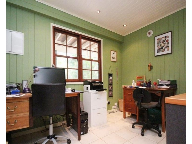 26 Oxford Place, Shorncliffe QLD 4017