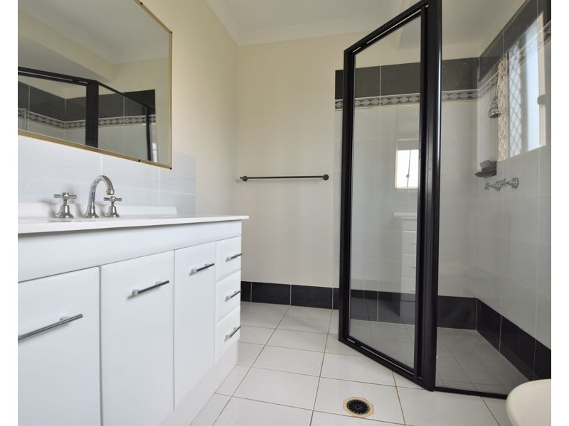 6 Yellowjack Crescent, Albany Creek QLD 4035