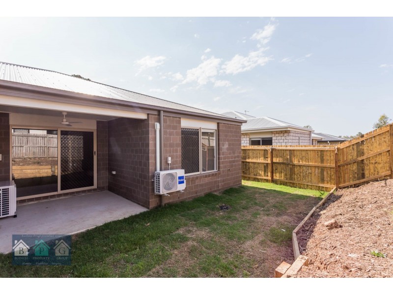 1/14 Sparenburg Street, Bellbird Park QLD 4300