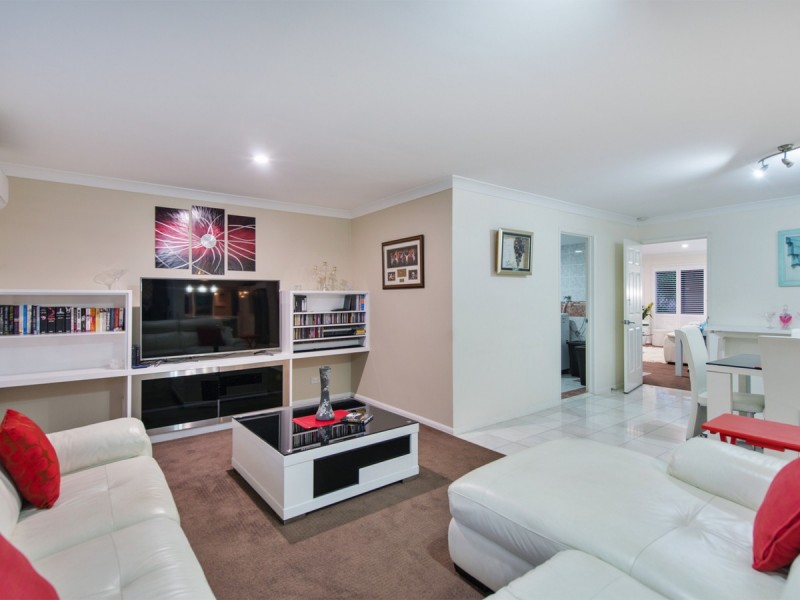 1 Carinya Court, Pimpama QLD 4209