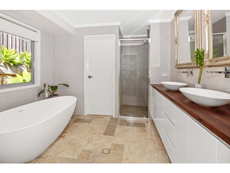 17 Willie Wagtail Crescent, Upper Coomera QLD 4209