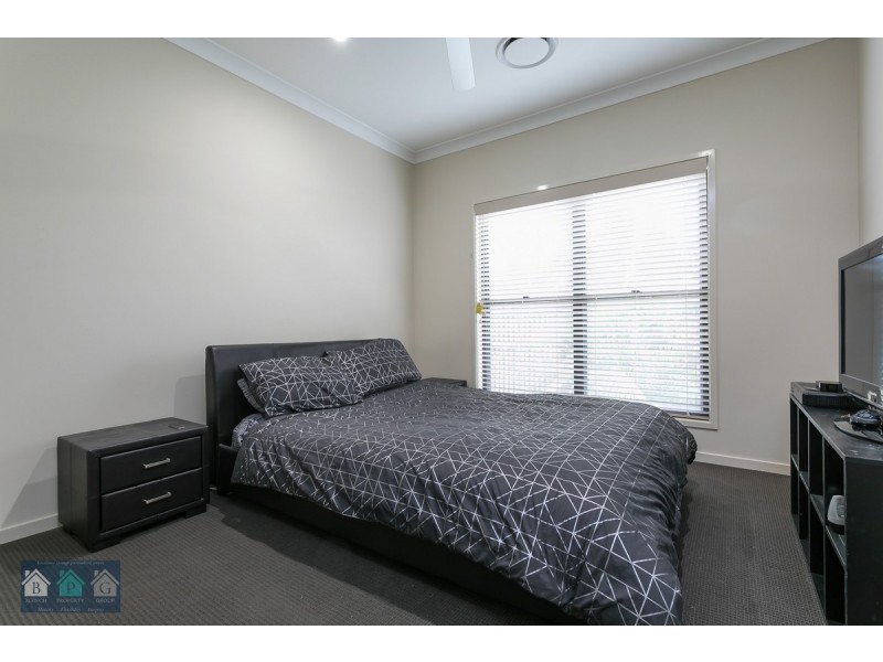 39 Ningaloo Drive, Pimpama QLD 4209