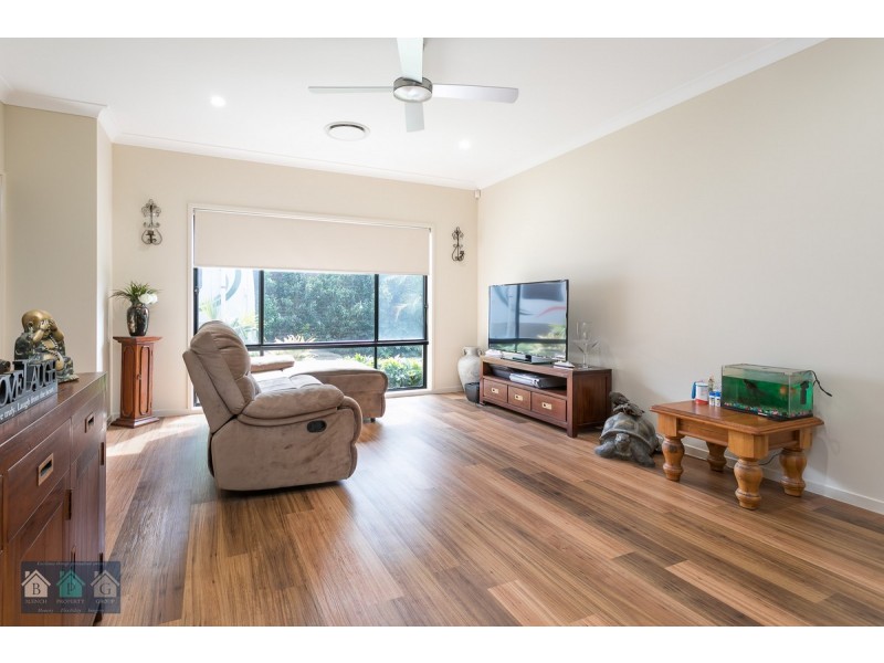 39 Ningaloo Drive, Pimpama QLD 4209